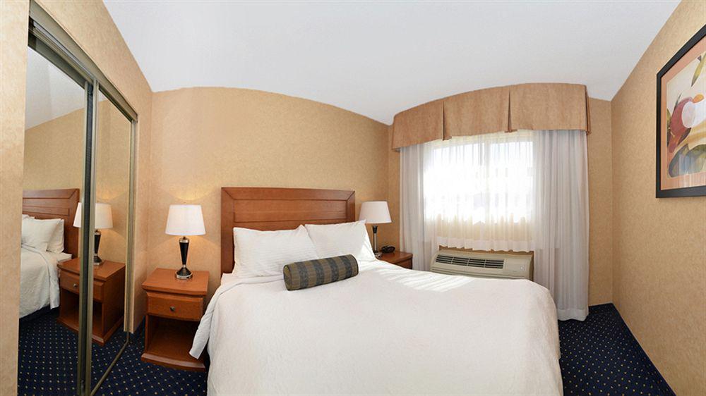 Best Western Plus Langley Inn Экстерьер фото